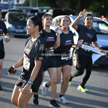 Runner Photo 1667324