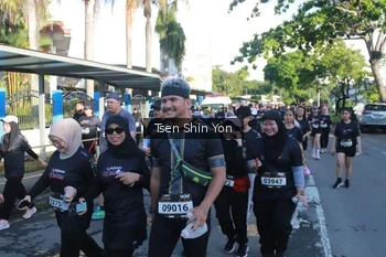 Runner Photo 1667354