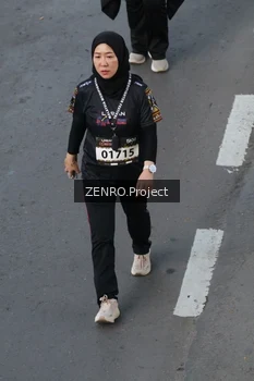 Runner Photo 1667360