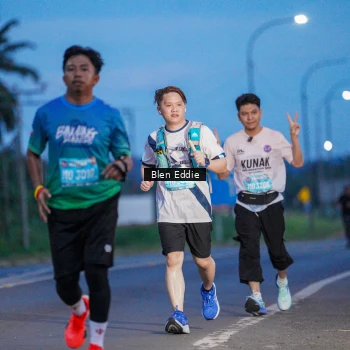 Runner Photo 1667402