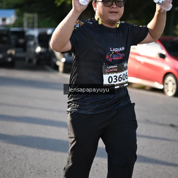 Runner Photo 1667471