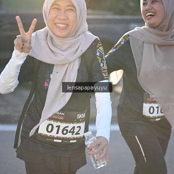 Runner Photo 1667539