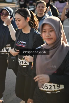 Runner Photo 1667596