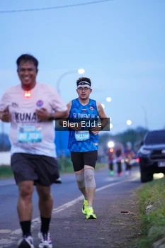 Runner Photo 1667600