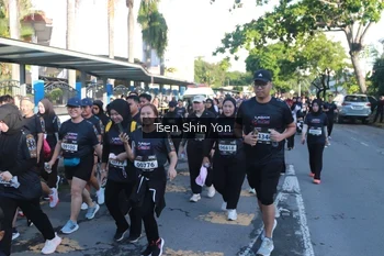 Runner Photo 1667765