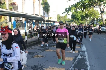 Runner Photo 1667902