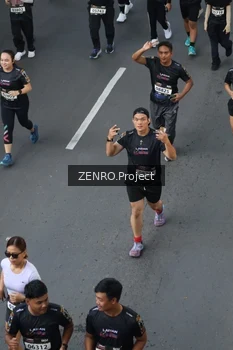Runner Photo 1667931
