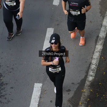 Runner Photo 1667971