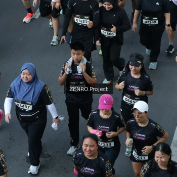 Runner Photo 1667993