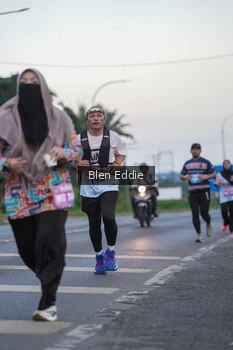 Runner Photo 1668190