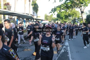 Runner Photo 1668422