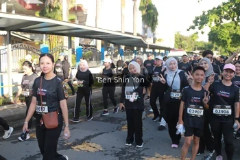 Runner Photo 1668792