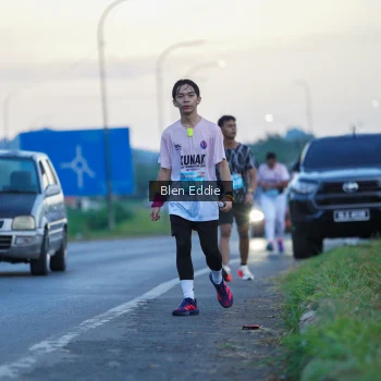 Runner Photo 1668794