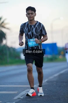 Runner Photo 1668816