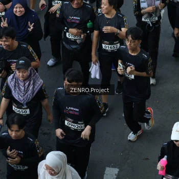 Runner Photo 1668999