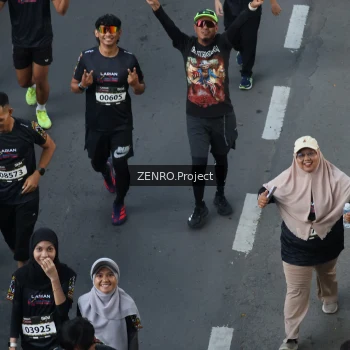 Runner Photo 1669100