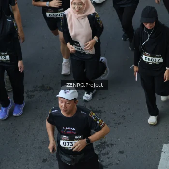 Runner Photo 1669187