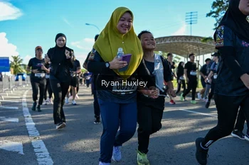 Runner Photo 1669242