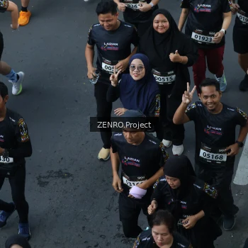 Runner Photo 1669660