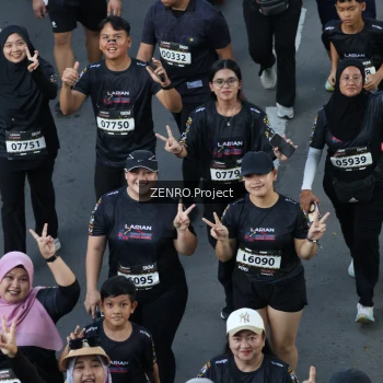 Runner Photo 1670021