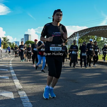 Runner Photo 1670028