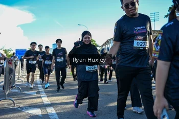 Runner Photo 1670258