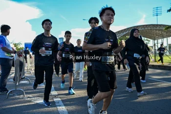 Runner Photo 1670267