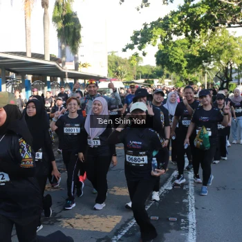 Runner Photo 1670335