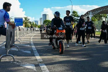Runner Photo 1670526