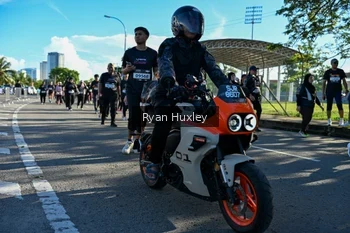 Runner Photo 1670528