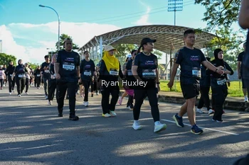 Runner Photo 1670532
