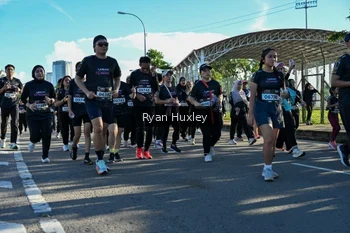 Runner Photo 1670593