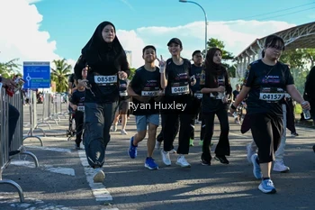 Runner Photo 1670625