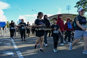 Runner Photo 1670635