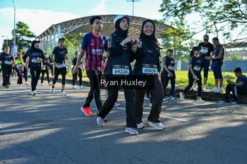 Runner Photo 1670683