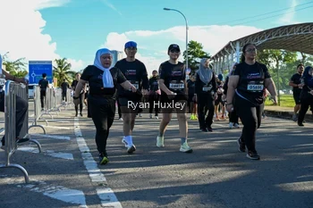Runner Photo 1670704