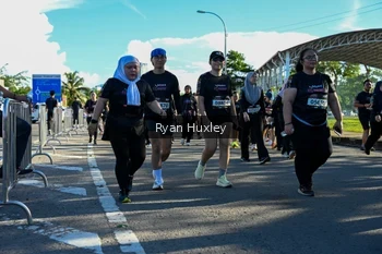 Runner Photo 1670705