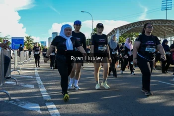 Runner Photo 1670710