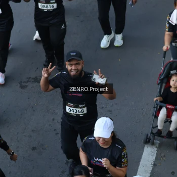 Runner Photo 1670722