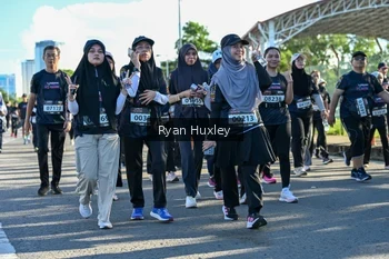 Runner Photo 1670744