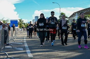 Runner Photo 1670789