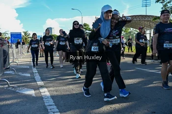 Runner Photo 1670809