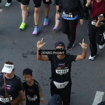 Runner Photo 1670828