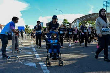 Runner Photo 1670936