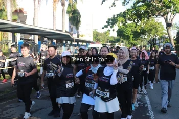 Runner Photo 1670943