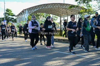 Runner Photo 1670990