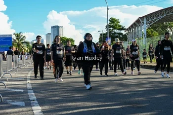 Runner Photo 1670991