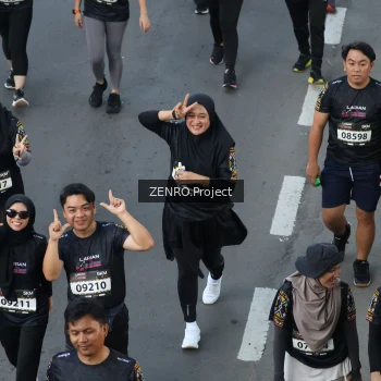 Runner Photo 1670997