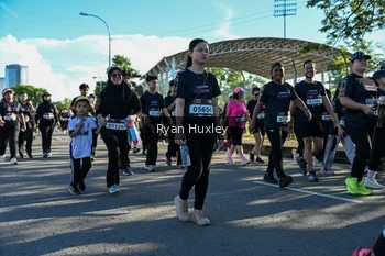 Runner Photo 1671043