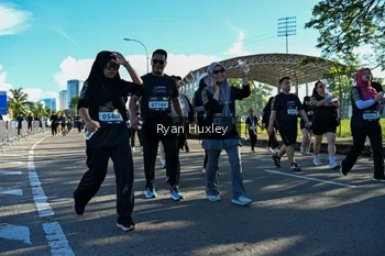 Runner Photo 1671065